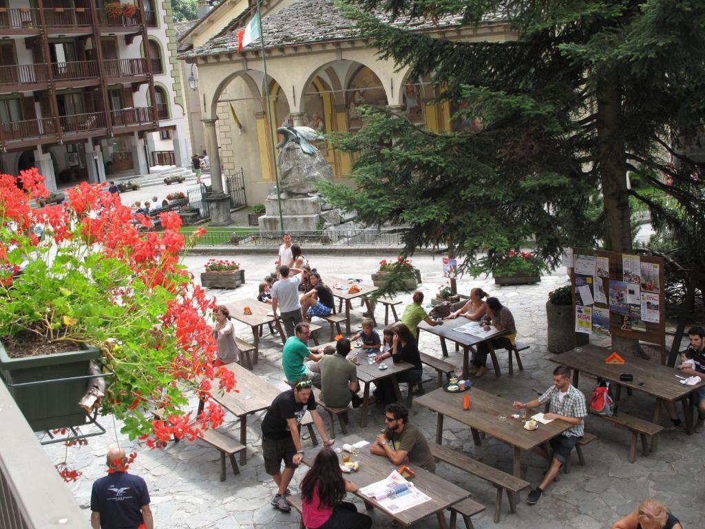 Hotel Monterosa 알라냐발세시아 외부 사진