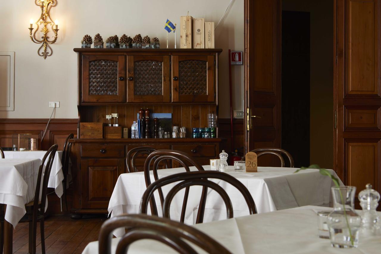 Hotel Monterosa 알라냐발세시아 외부 사진